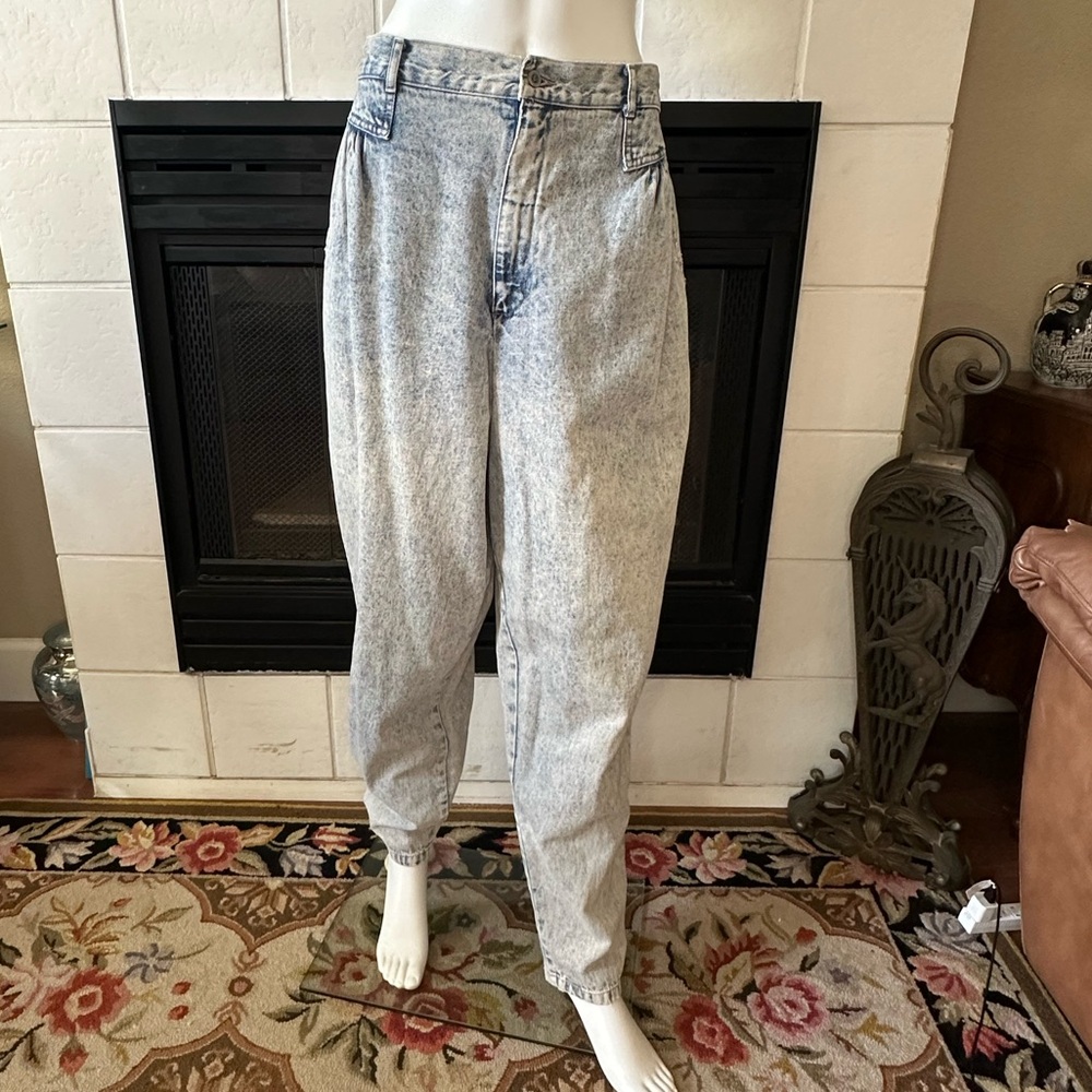 vtg 90s Acid Wash Essential Sports Loose Fit Tapered Mom Jeans  32x30 light